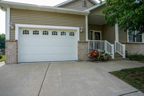 308 N Cleveland St, Downs, IL 61736 photo 3