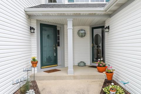 1280 Horseshoe Ct, Bartlett, IL 60103 photo 2