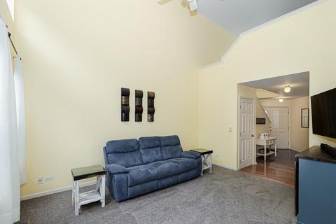 1280 Horseshoe Ct, Bartlett, IL 60103 photo 5