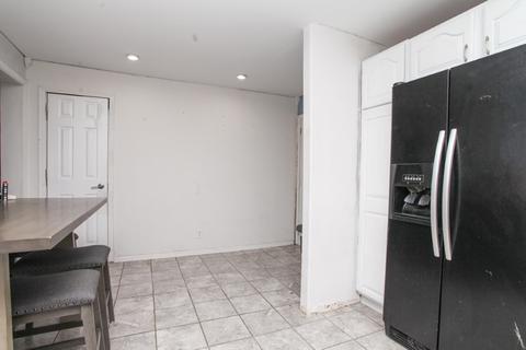 903 Railroad Ave, Normal, IL 61761 photo 9