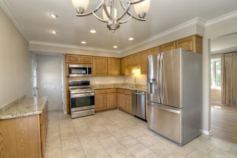650 Willow Gln, Addison, IL 60101 photo 8