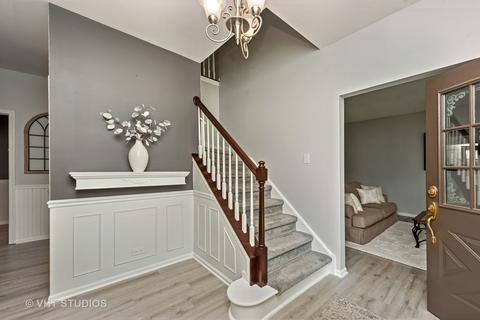 800 Southwick Dr, Algonquin, IL 60102 photo 4