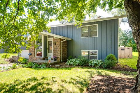 51 E Sunset Dr, Cary, IL 60013 photo 1