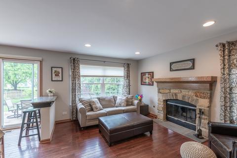 1275 Dunbarton Dr, Aurora, IL 60502 photo 20