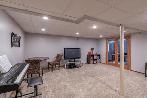 1275 Dunbarton Dr, Aurora, IL 60502 photo 24