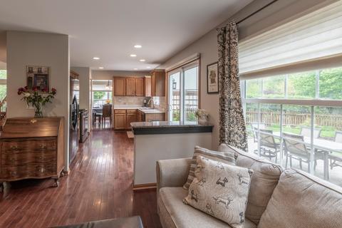 1275 Dunbarton Dr, Aurora, IL 60502 photo 23