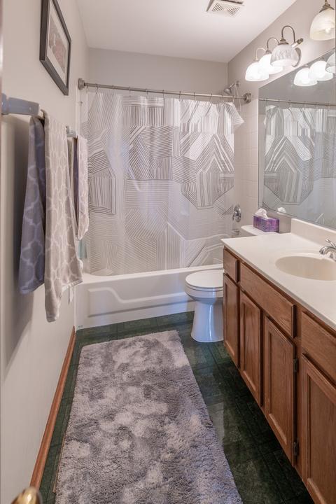 1275 Dunbarton Dr, Aurora, IL 60502 photo 25