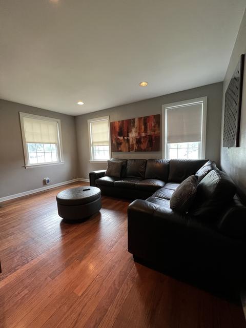 420 S Wolf Rd, Des Plaines, IL 60016 photo 4