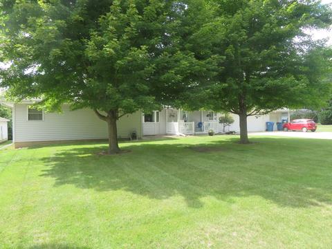 104 Crescent Dr, Colfax, IL 61728 photo 2