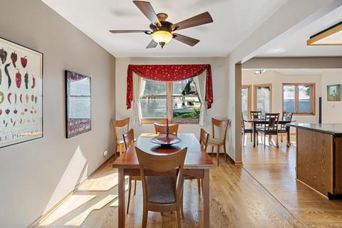 907 Eddy Ct, Wheaton, IL 60187 photo 3