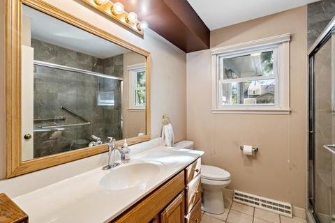 907 Eddy Ct, Wheaton, IL 60187 photo 6