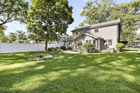 907 Eddy Ct, Wheaton, IL 60187 photo 17