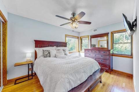 428 Harding Ave, Des Plaines, IL 60016 photo 13