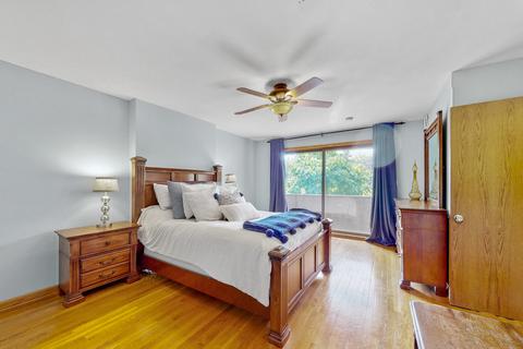 428 Harding Ave, Des Plaines, IL 60016 photo 9