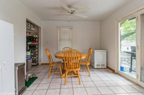 331 Chaney Ave, Crest Hill, IL 60403 photo 3