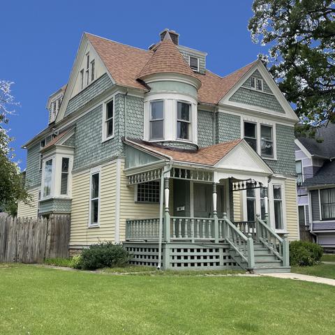 564 E Chicago St, Elgin, IL 60120 photo 1