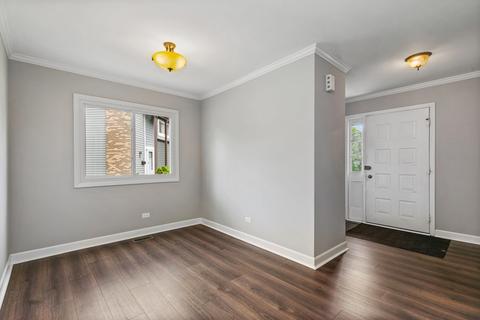 646 Lakeside Circle Dr, Wheeling, IL 60090 photo 2