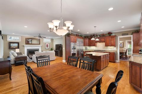 320 Spring Ave, Naperville, IL 60540 photo 9