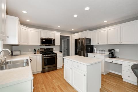 701 Thistlewood Cc Ct, Normal, IL 61761 photo 9