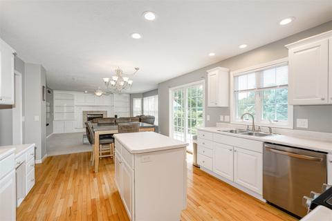 701 Thistlewood Cc Ct, Normal, IL 61761 photo 10