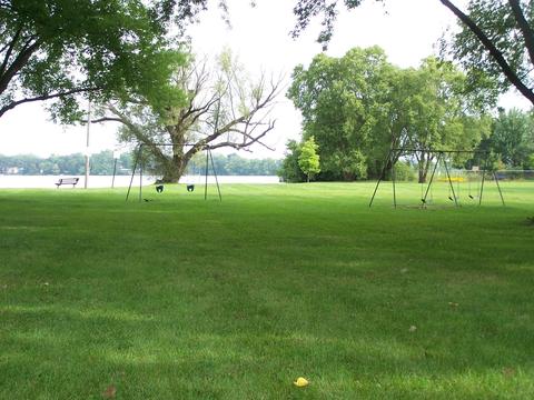 1914 Flower St, Mchenry, IL 60050 photo 24