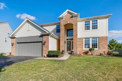 3242 Thunderbird Ct E, Aurora, IL 60503 photo 1
