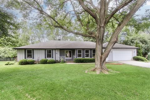 88 Brookside Dr, Elgin, IL 60123 photo 1