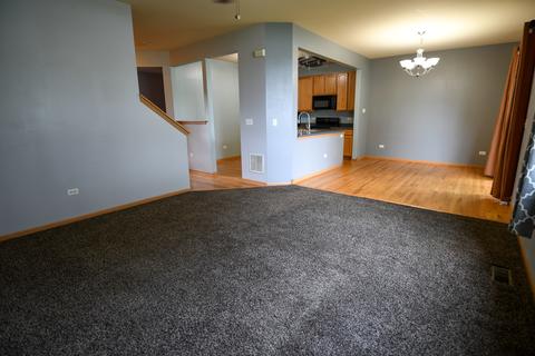 602 Legend Ln, Mchenry, IL 60050 photo 5