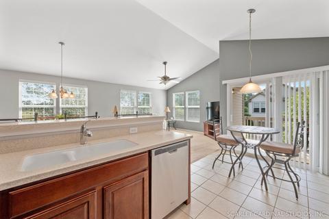 238 Devoe Dr, Oswego, IL 60543 photo 4