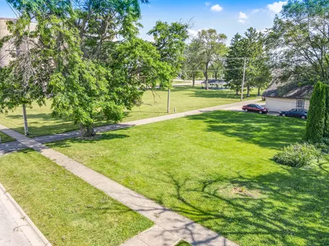 10 West 4th Street, Manteno, IL 60950