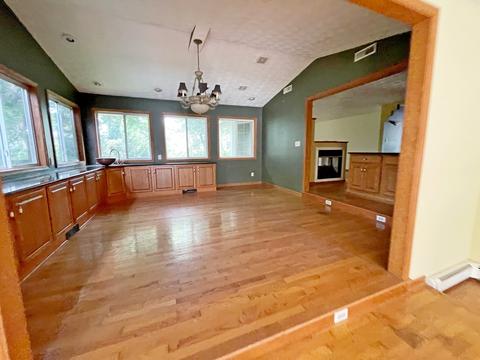 1020 W 4th St, Spring Valley, IL 61362 photo 3