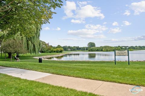 893 Wembley Ct, Elgin, IL 60120 photo 23