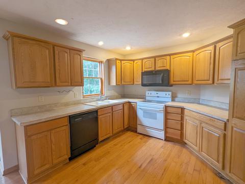 1373 Coven Cir, Davis, IL 61019 photo 6