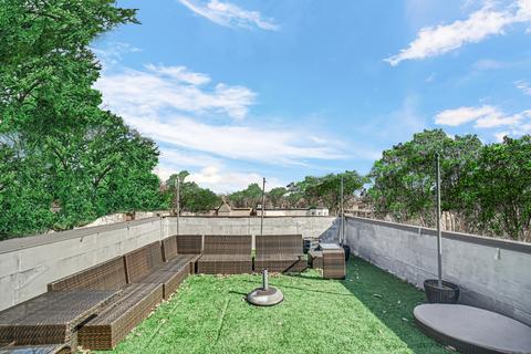 627 E 41st St, Chicago, IL 60653 photo 26