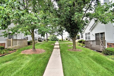 1394 Fox Hound Trl, Beecher, IL 60401 photo 3