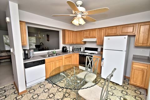 1394 Fox Hound Trl, Beecher, IL 60401 photo 6