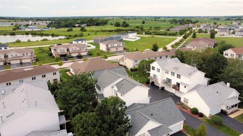 1394 Fox Hound Trl, Beecher, IL 60401 photo 4