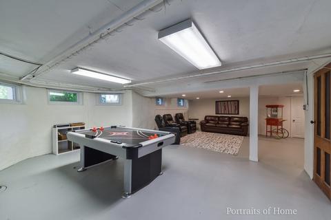 604 N Wheaton Ave, Wheaton, IL 60187 photo 28