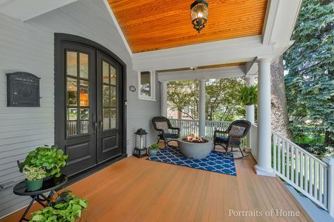 604 N Wheaton Ave, Wheaton, IL 60187 photo 3