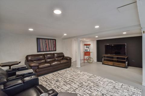 604 N Wheaton Ave, Wheaton, IL 60187 photo 29