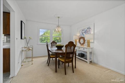 307 Clinton Ct, Wheaton, IL 60187 photo 4