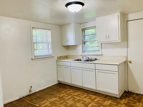 1696 E River St, Kankakee, IL 60901 photo 2