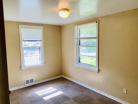 1696 E River St, Kankakee, IL 60901 photo 4