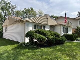 237 Cindy Ln, Wheeling, IL 60090 photo 2
