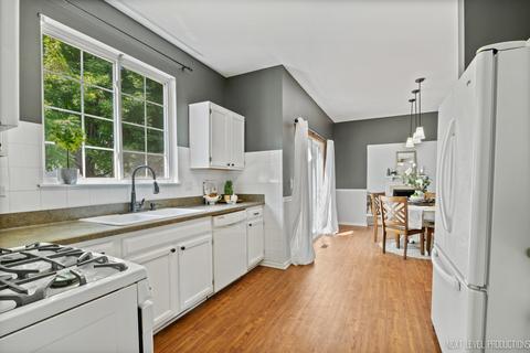1657 Mcdowell Ave, Aurora, IL 60504 photo 9