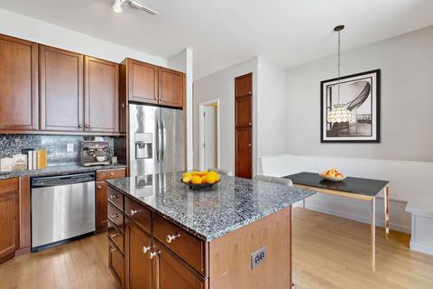 124 E 18th St, Chicago, IL 60616 photo 8