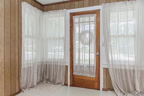 305 E Washington St, Carlock, IL 61725 photo 7