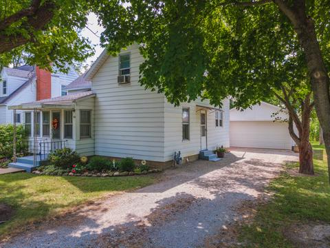 305 E Washington St, Carlock, IL 61725 photo 3