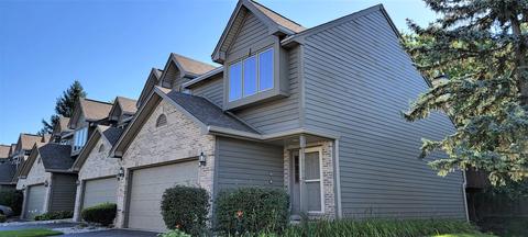 969 Ascot Dr, Elgin, IL 60123 photo 2