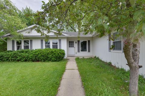 1645 Brook Ct, Aurora, IL 60504 photo 2